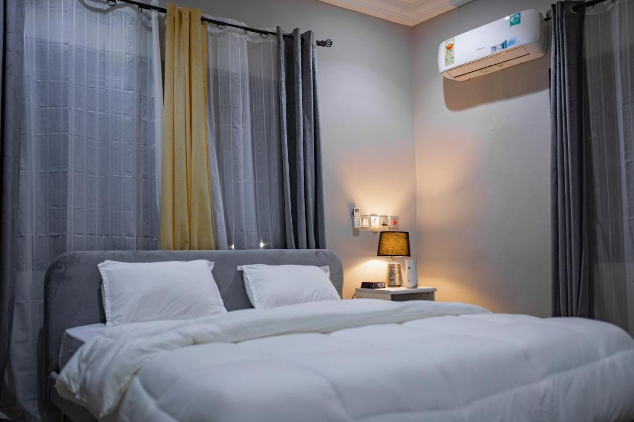 Cloud9 Apartments Accra Buitenkant foto