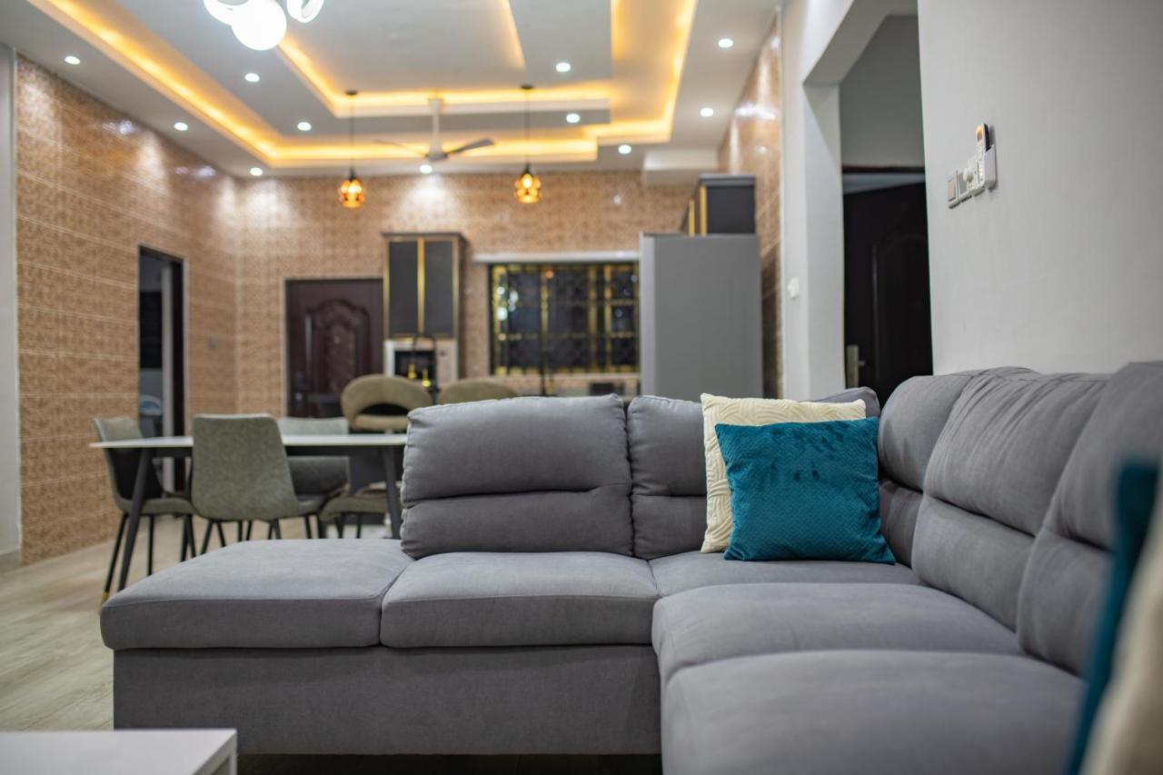 Cloud9 Apartments Accra Buitenkant foto
